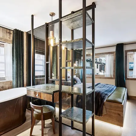 De Luxe Avec Espace Detente Au Centre De - Fr-1-568-55 Courchevel